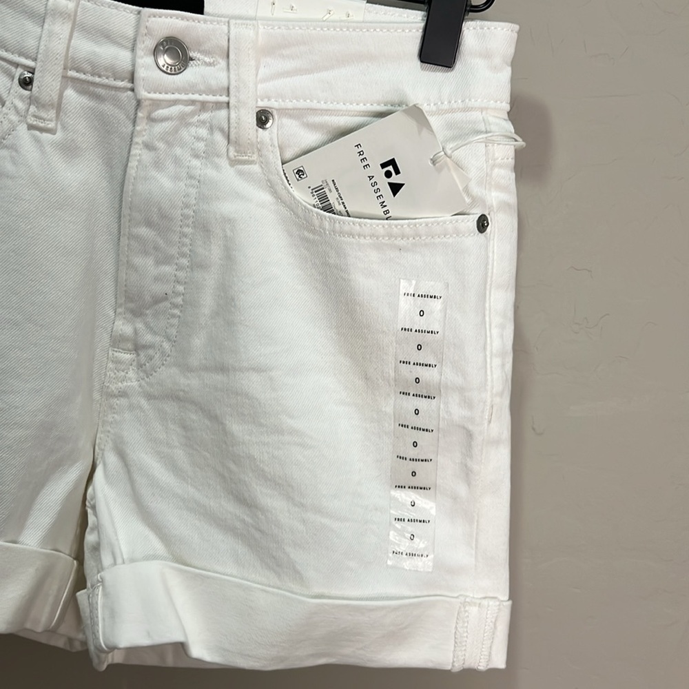 Free Assembly Jean Shorts Bone White Rolled Up Cuff Vintage Look 80’s Fall - Picture 3 of 12